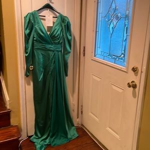 Mac Duggal Green formal dress